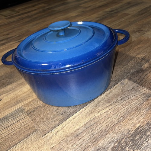 Vtg dutch oven - pot, lid