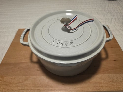 Staub cast iron round - staub,