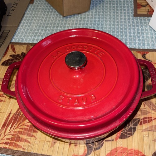 Staub cocotte red enamel - cocotte,