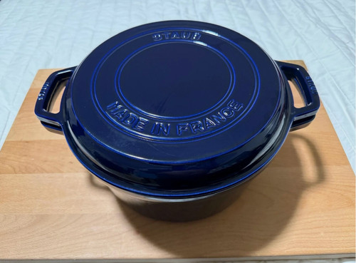 Staub cast iron round - cast,