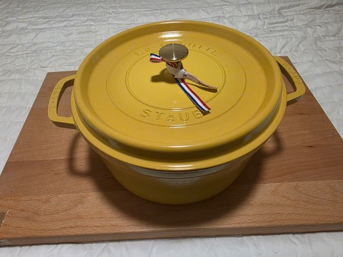 Staub cast iron round - cast, 7