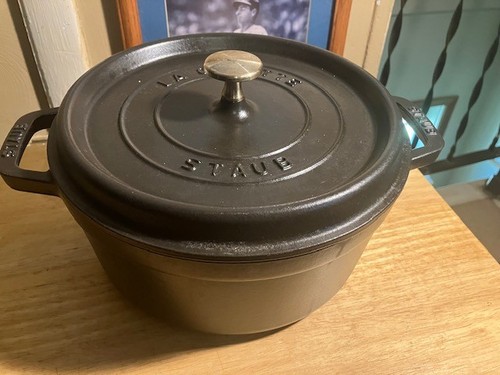 Beautiful staub cocotte - la,