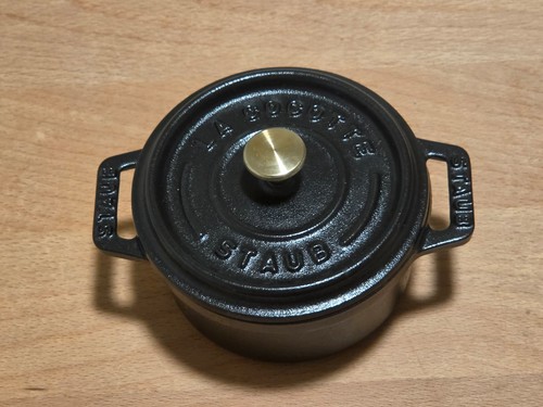 Staub cast iron qt - cast,